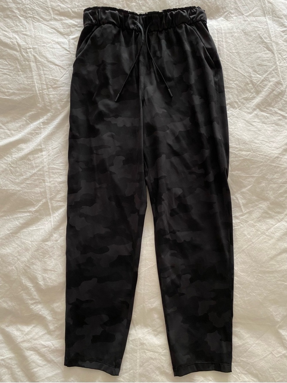 Lululemon Keep Moving High-Rise Pant Size 6 Heritage 365 Camo Deep Coal